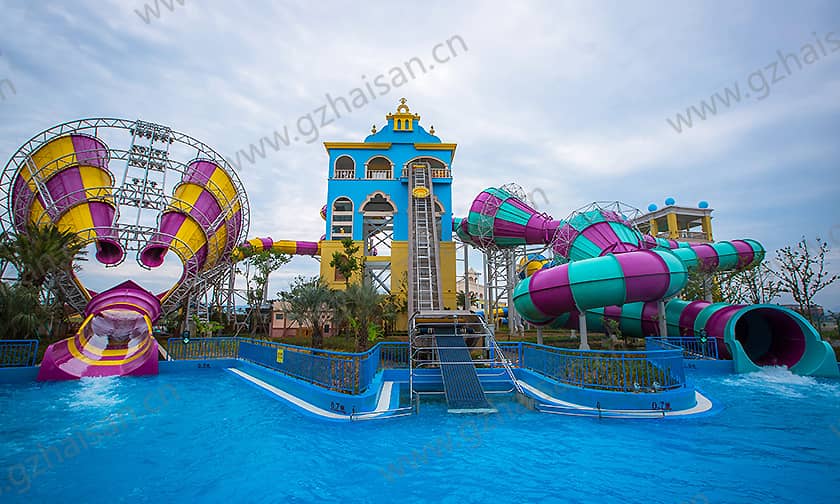 浙江宁波大目湾阿拉的海水上乐园超级龙卷风+暴风谷