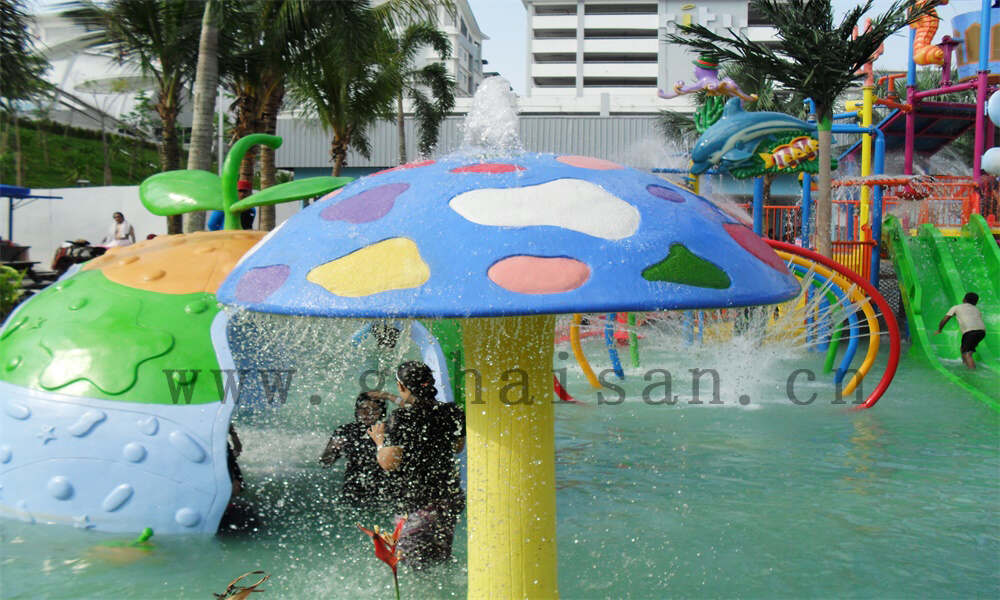 如何进行水上乐园设备的液压油质量检查？