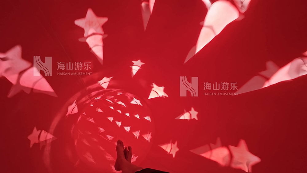 打破季节边界，定义全季狂欢｜超级魔法时空组合滑道，引领水乐园新纪元